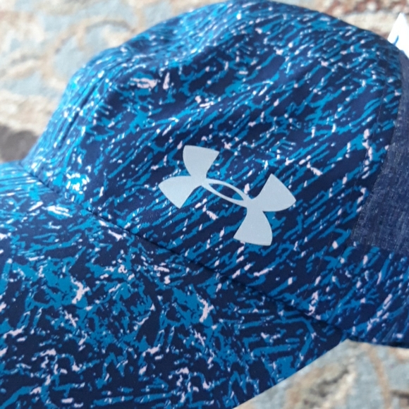 *Host Pick*Under Armour Armourvent ladies hat - Picture 16 of 16